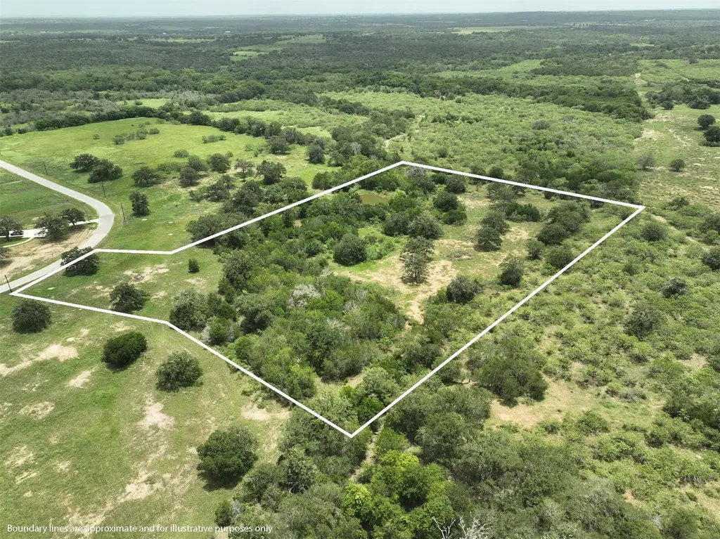 159 Starlight Path Red Rock TX 78662