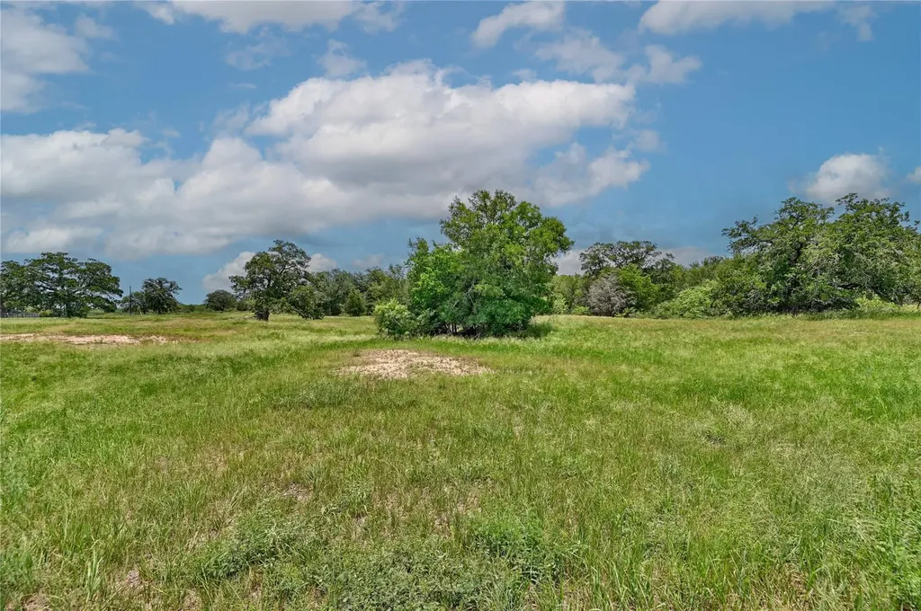 159 Starlight Path Red Rock TX 78662
