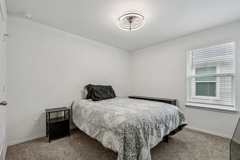 519 Sandringham Loop Kyle TX 78640