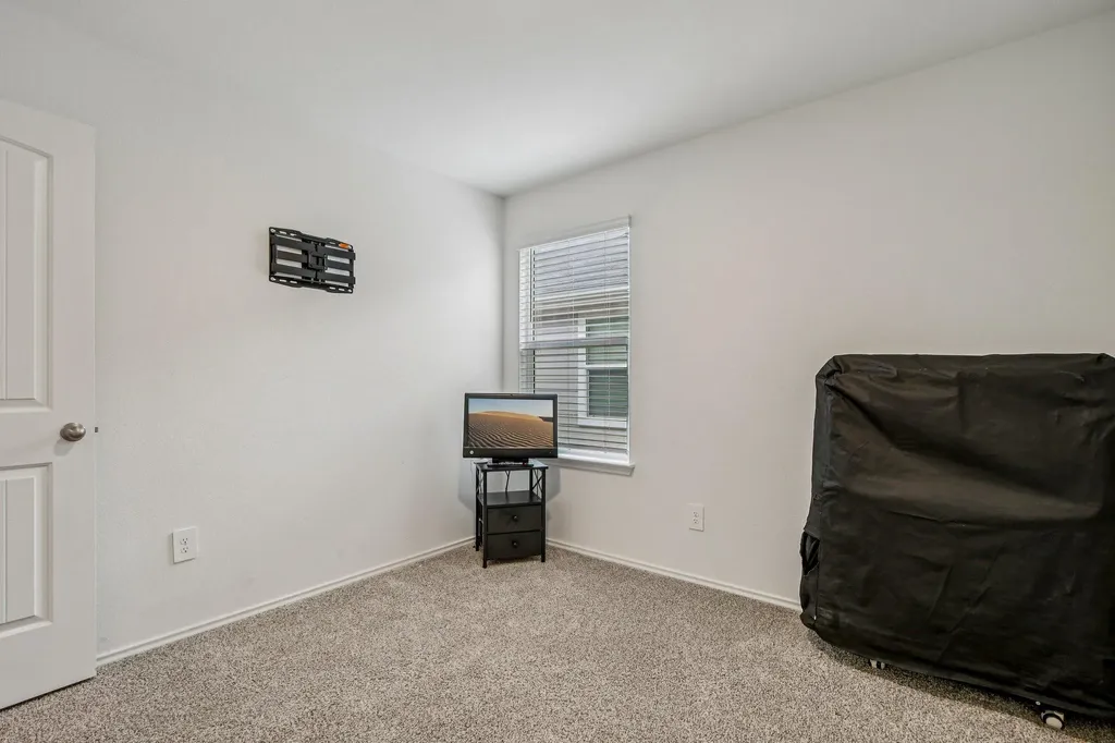 519 Sandringham Loop Kyle TX 78640