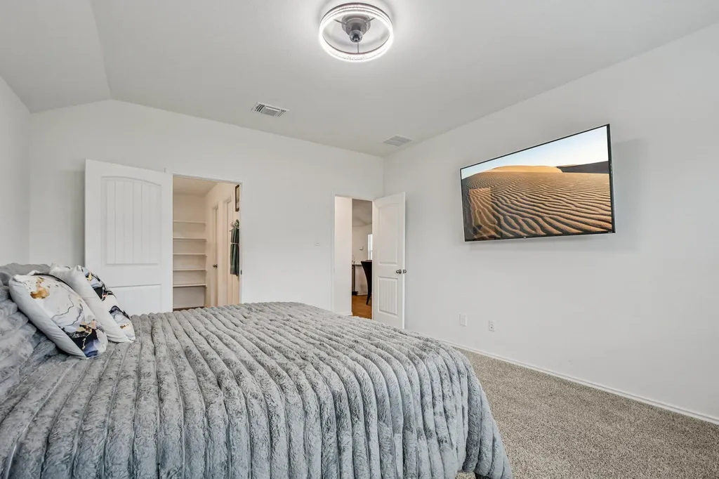 519 Sandringham Loop Kyle TX 78640