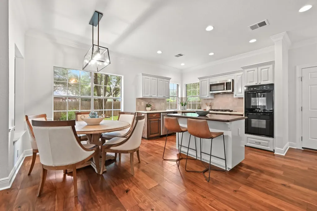 4030 Shavano Drive Austin TX 78749