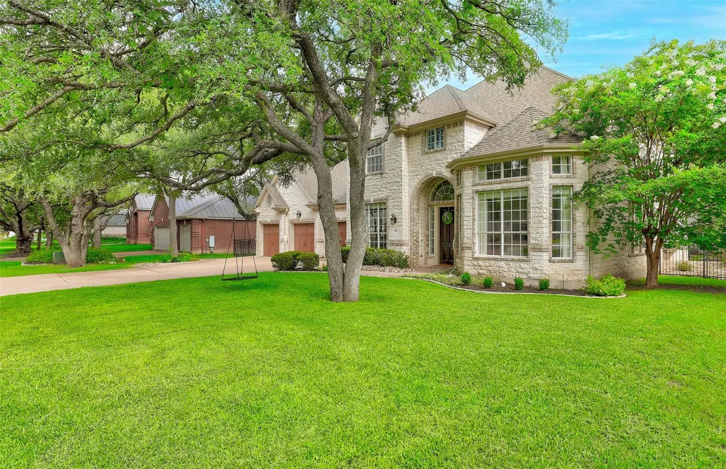 124 Hazeltine Drive Georgetown TX 78628