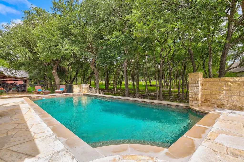 124 Hazeltine Drive Georgetown TX 78628