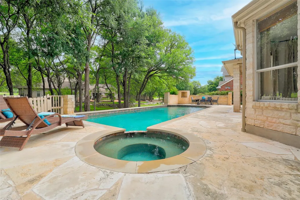 124 Hazeltine Drive Georgetown TX 78628
