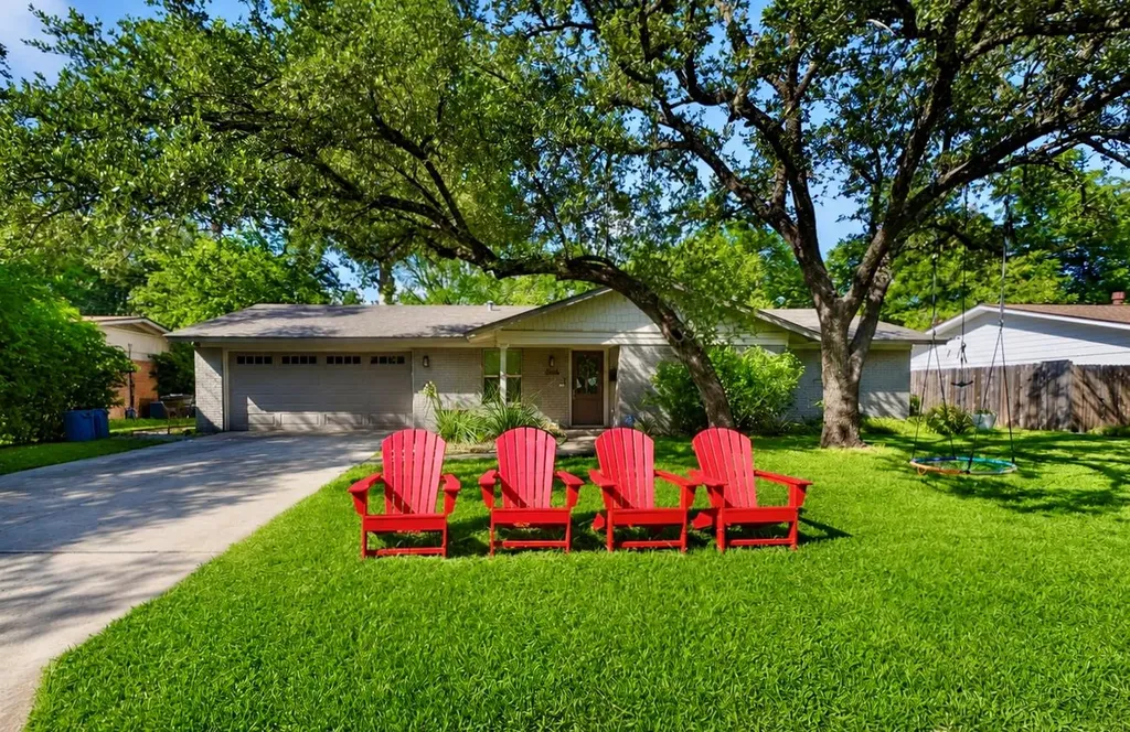 3006 Stardust Drive Austin TX 78757