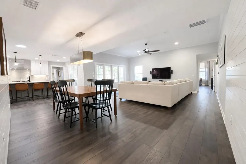 3006 Stardust Drive Austin TX 78757