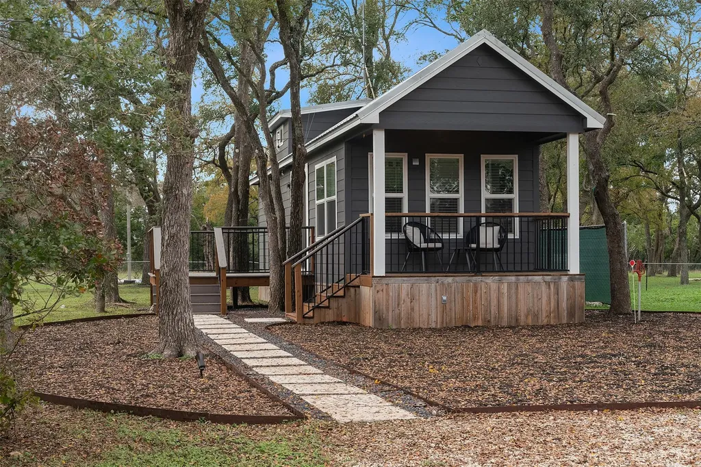 1100 Live Oak Road Leander TX 78641