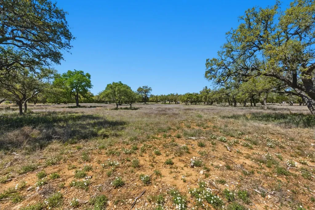 268 Kinnikinik Loop Austin TX 78737