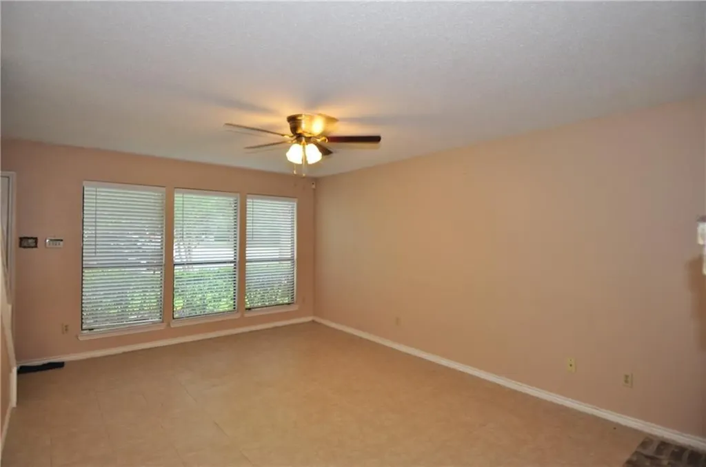 13405 Saddlebrook Trail Austin TX 78729