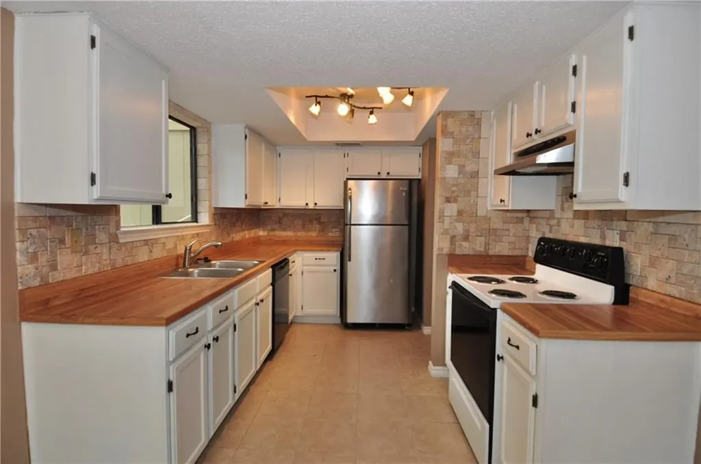 13405 Saddlebrook Trail Austin TX 78729
