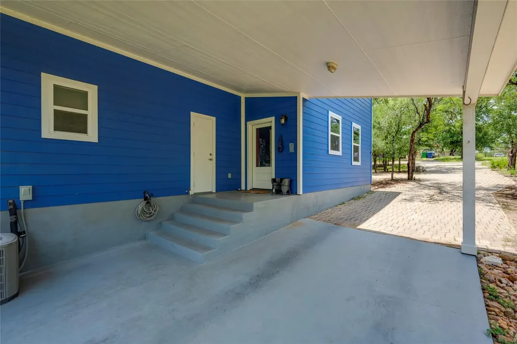 719 Birch Lane Cottonwood Shores TX 78657