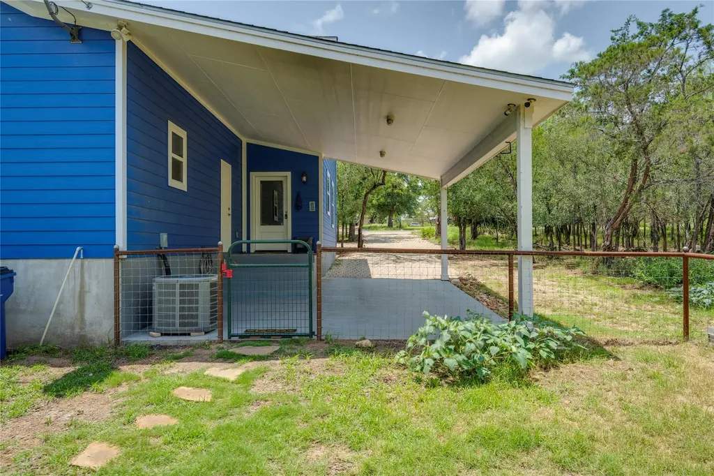 719 Birch Lane Cottonwood Shores TX 78657