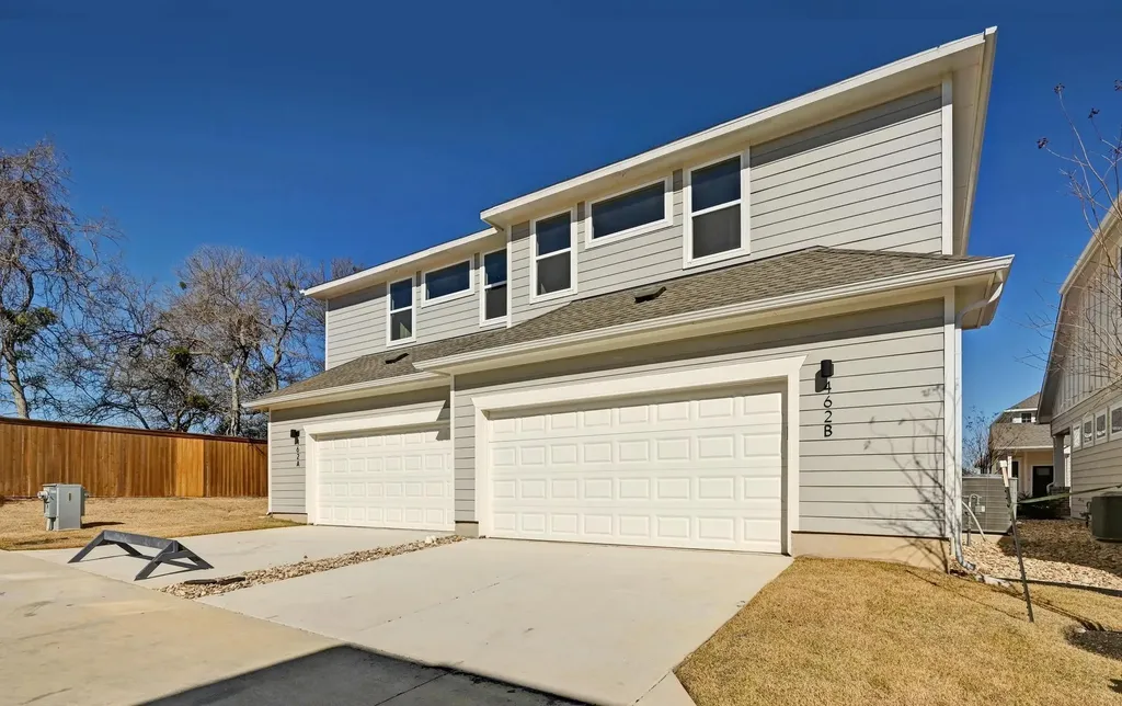 462 Orleanian Drive Buda TX 78610