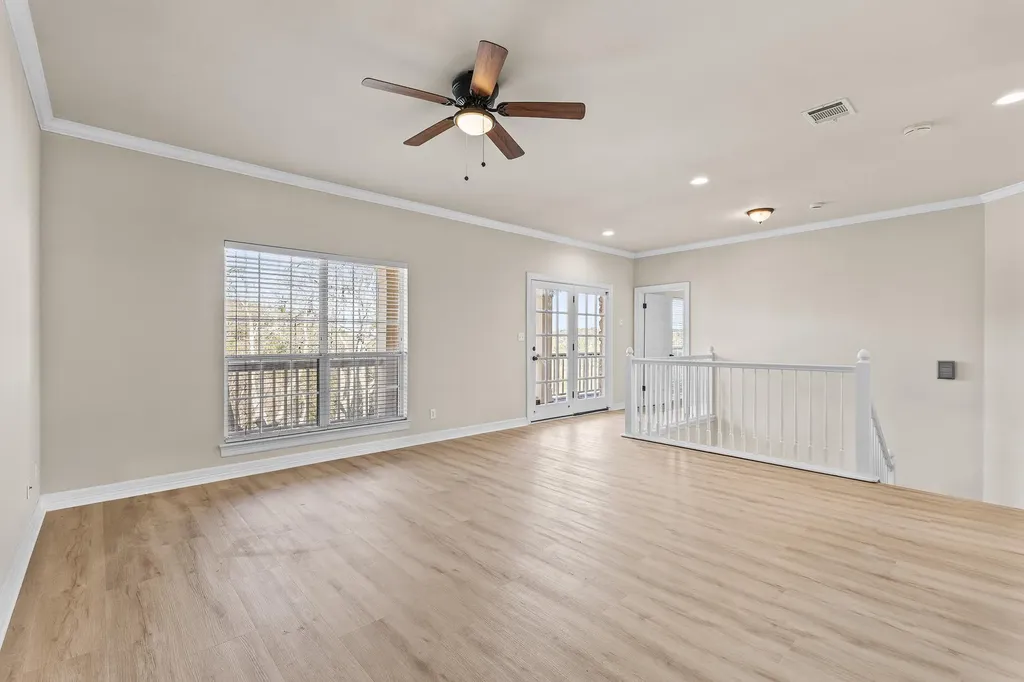 5901 Round Table Cove Austin TX 78746