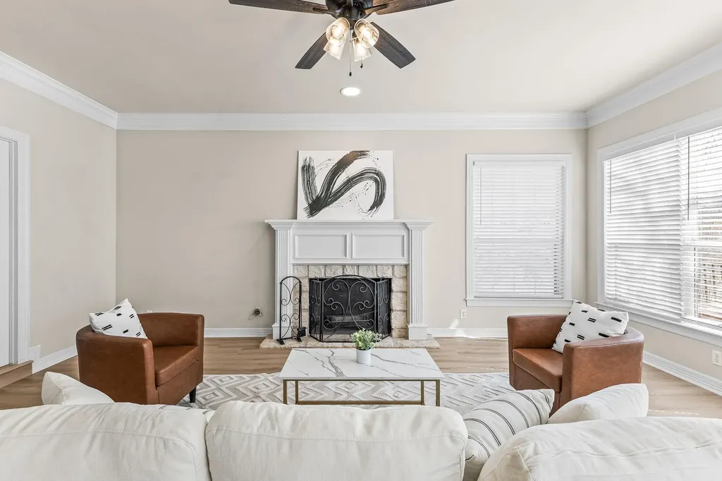 5901 Round Table Cove Austin TX 78746