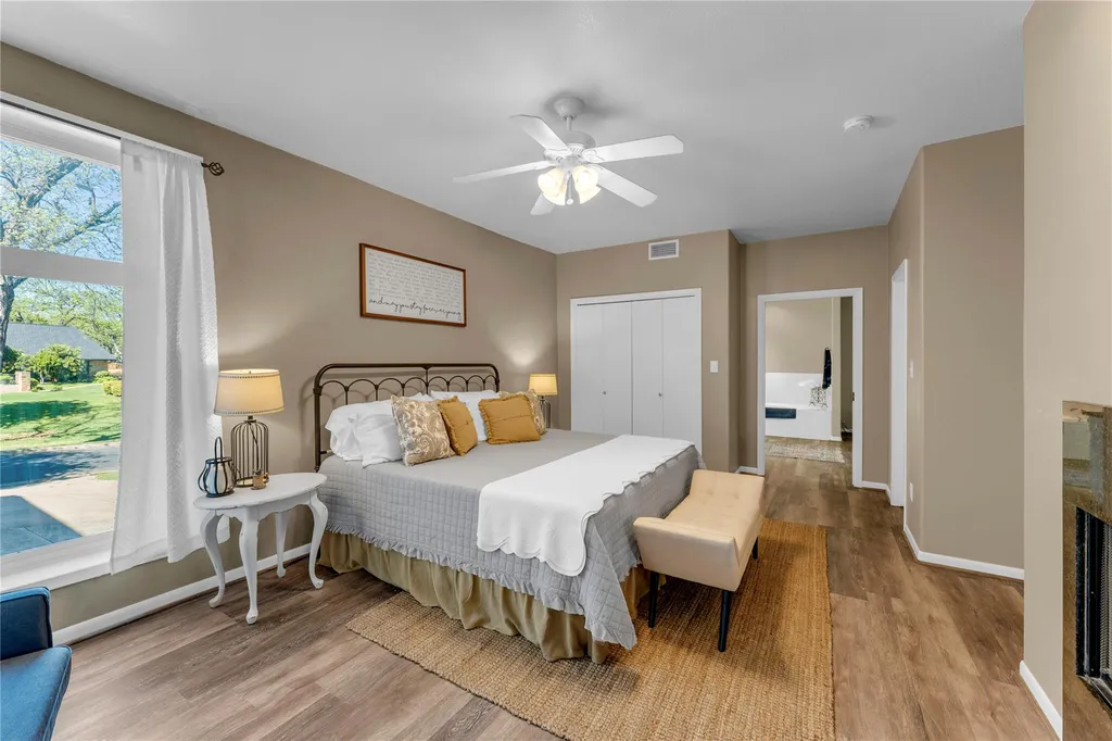 319 Meadowlakes Drive Marble Falls TX 78654