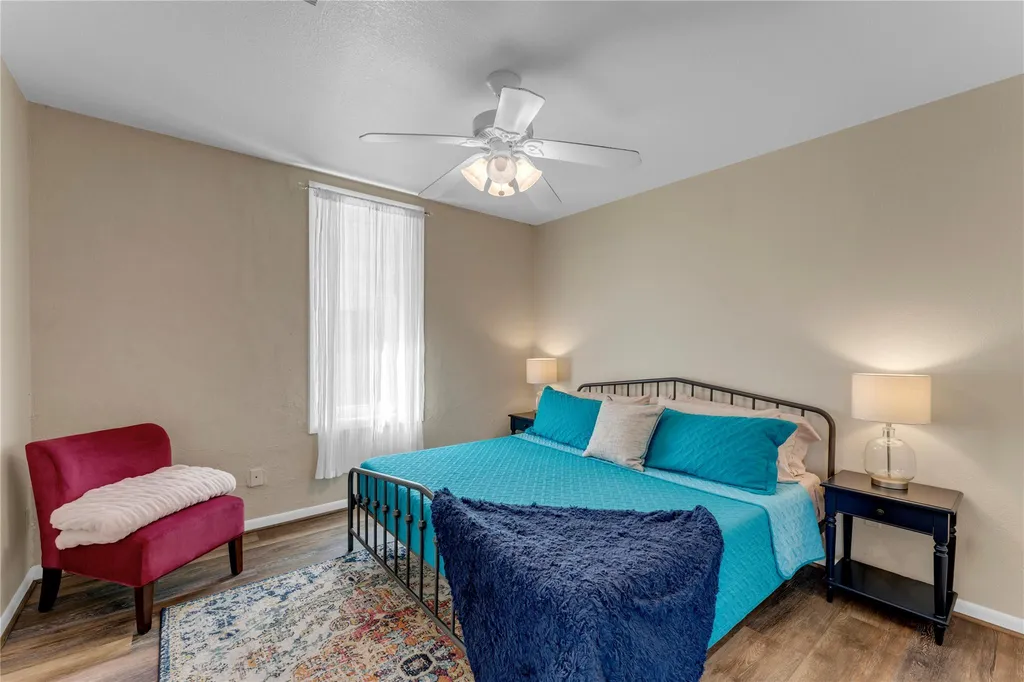 319 Meadowlakes Drive Marble Falls TX 78654