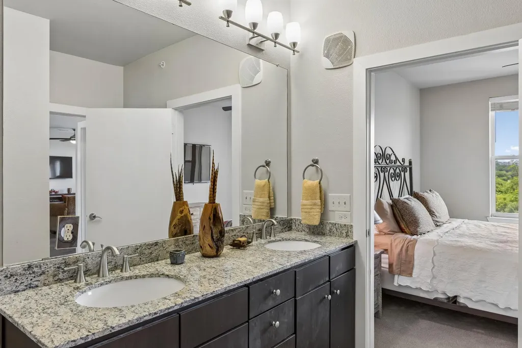 1900 Barton Springs Road Austin TX 78704