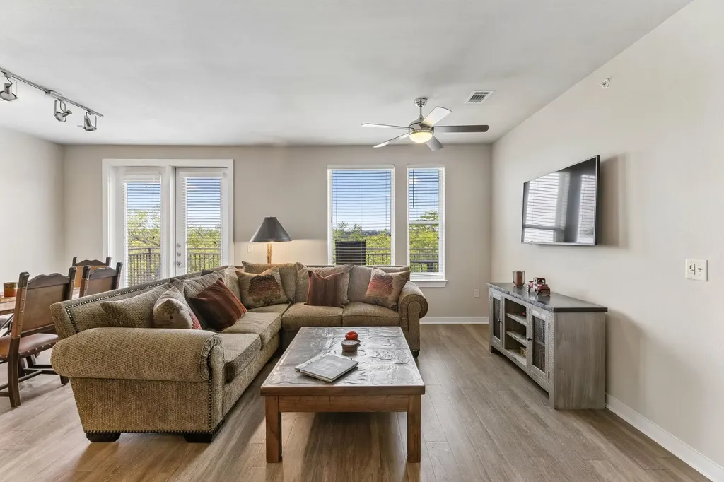 1900 Barton Springs Road Austin TX 78704