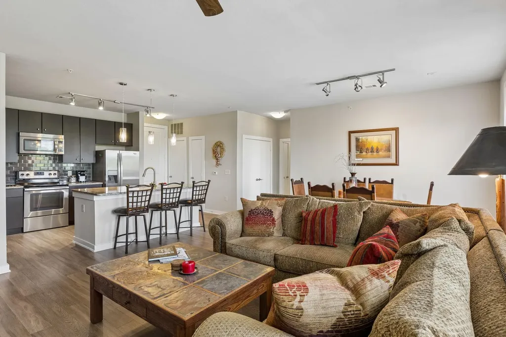 1900 Barton Springs Road Austin TX 78704