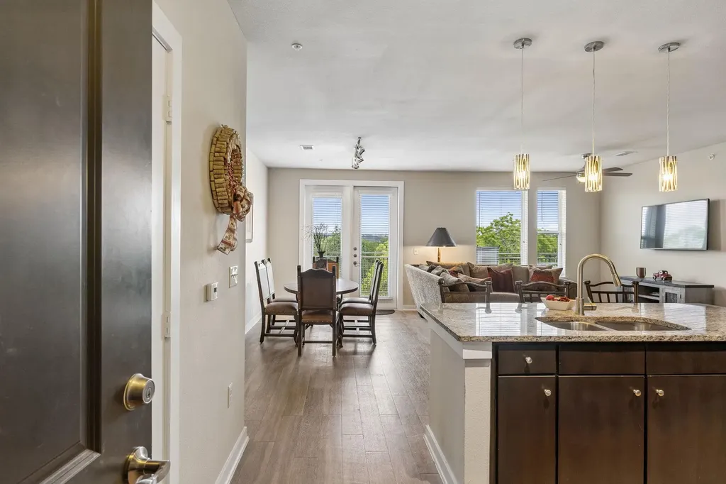 1900 Barton Springs Road Austin TX 78704