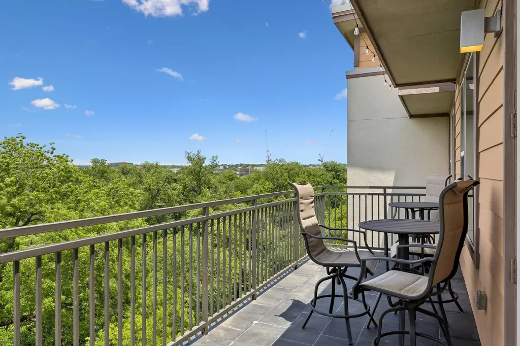 1900 Barton Springs Road Austin TX 78704