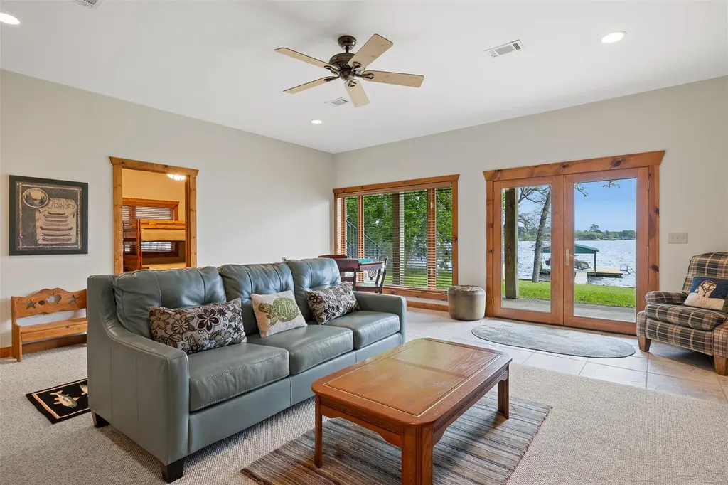 10959 Clyde Acord Road Franklin TX 77856