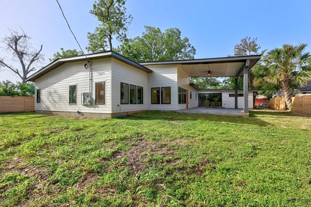 3007 Village Drive Austin TX 78731