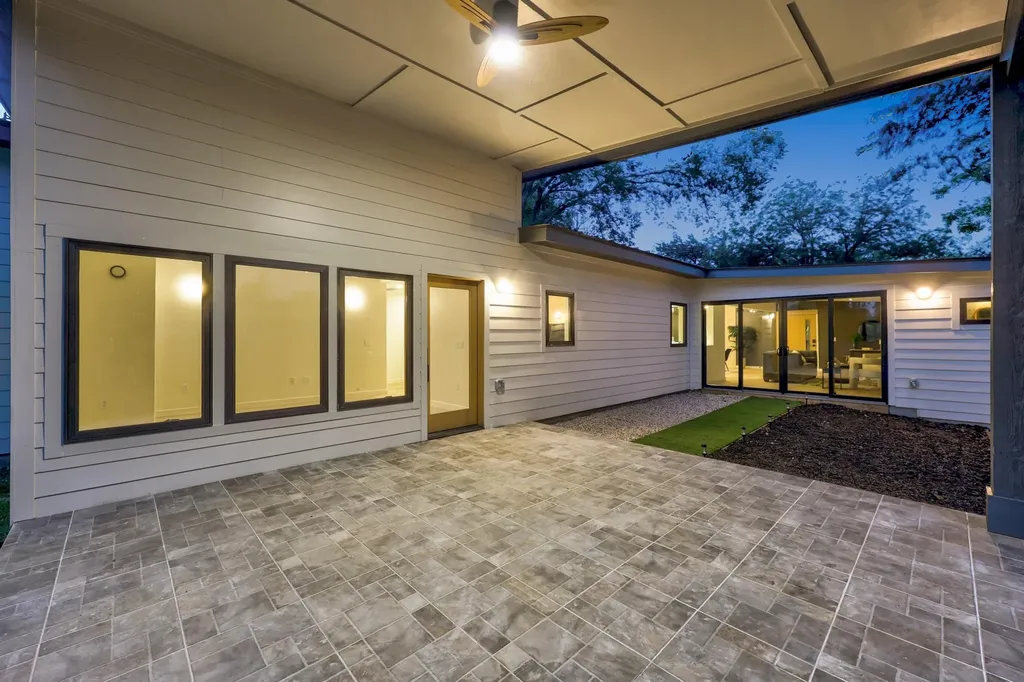 3007 Village Drive Austin TX 78731