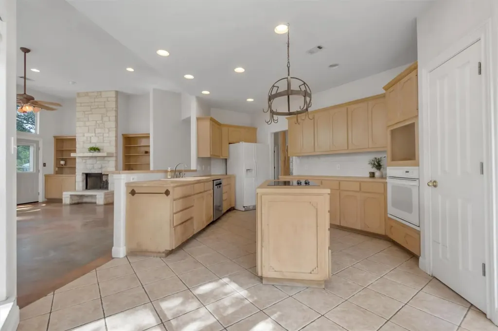 1120 Meadow Ridge Drive Dripping Springs TX 78620