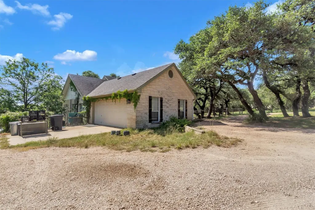 1120 Meadow Ridge Drive Dripping Springs TX 78620