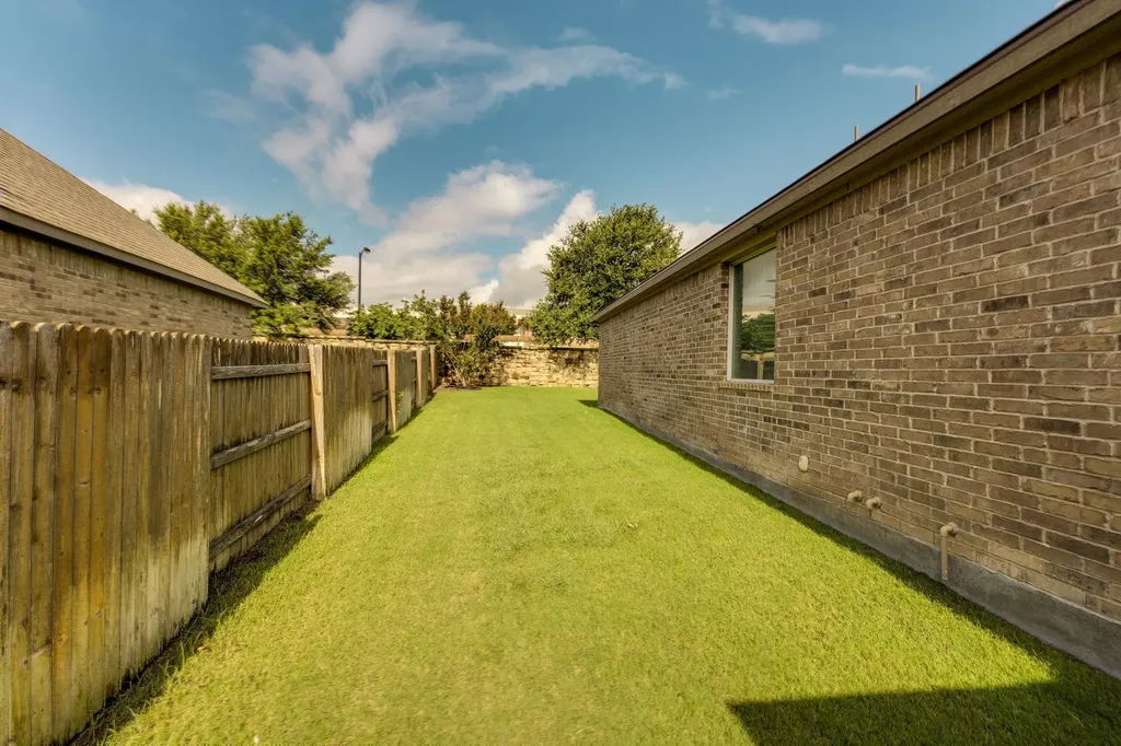2848 Saint Paul Rivera Round Rock TX 78665
