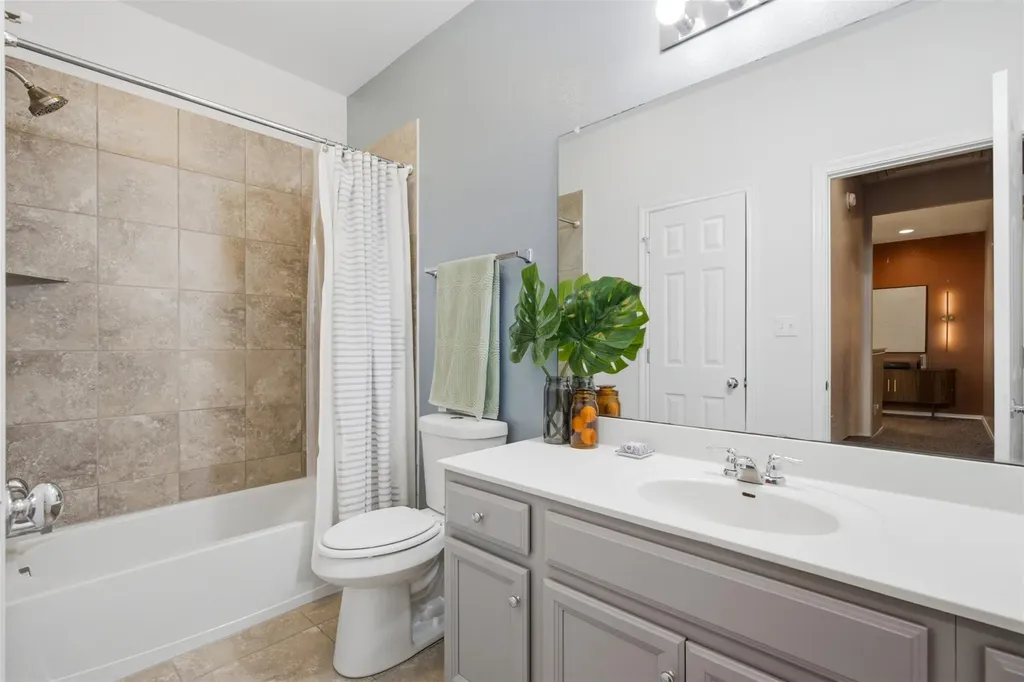 2105 Town Centre Drive Round Rock TX 78664