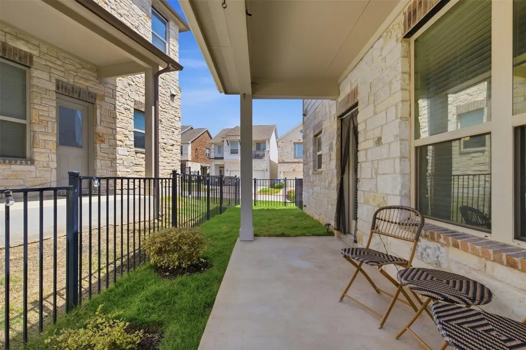 2105 Town Centre Drive Round Rock TX 78664