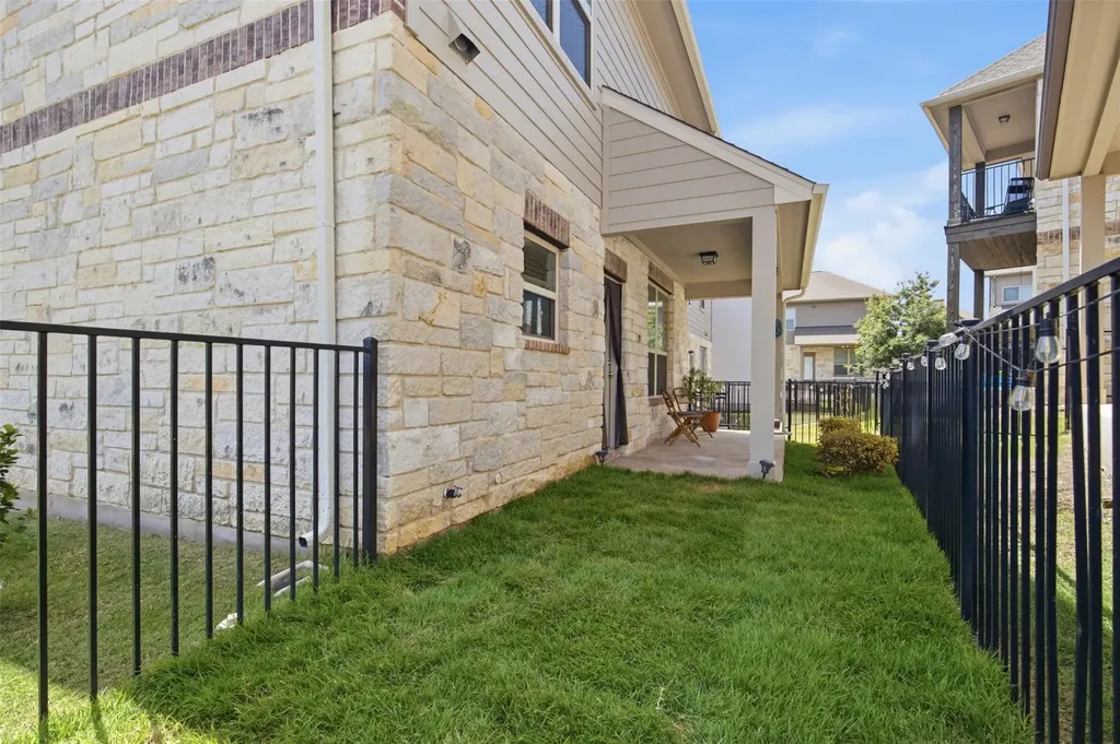 2105 Town Centre Drive Round Rock TX 78664