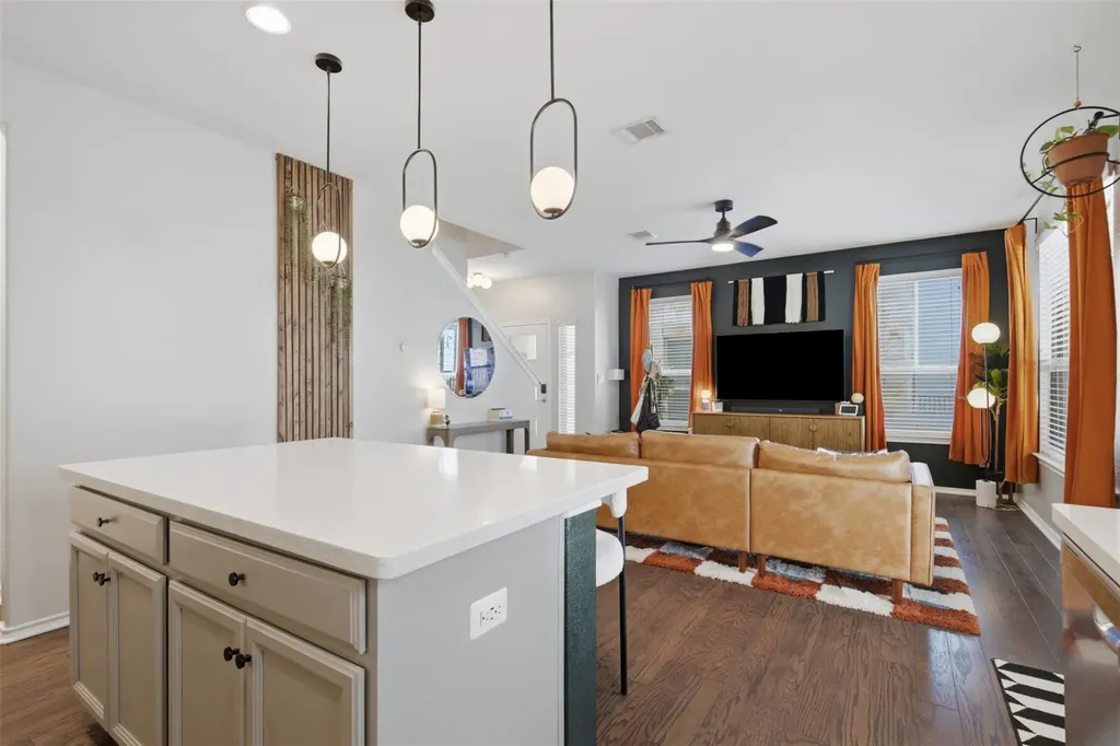 2105 Town Centre Drive Round Rock TX 78664
