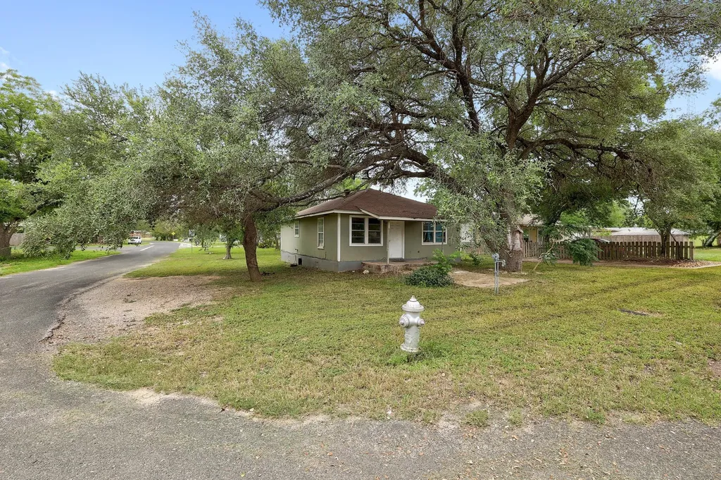 3007 Michoacan Drive Del Valle TX 78617