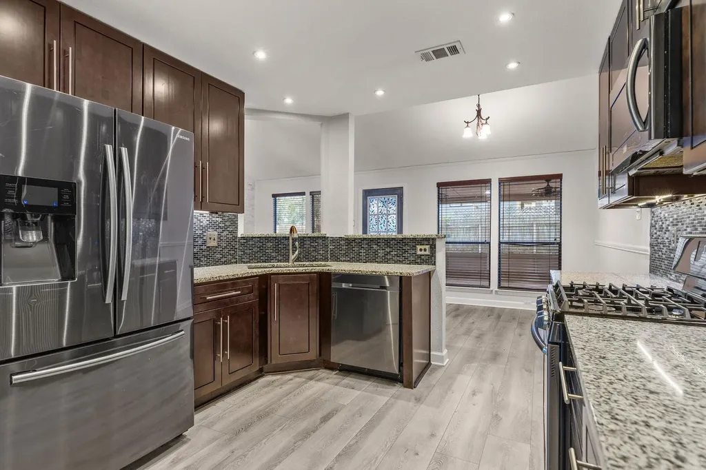 2409 Water Well Lane Austin TX 78728