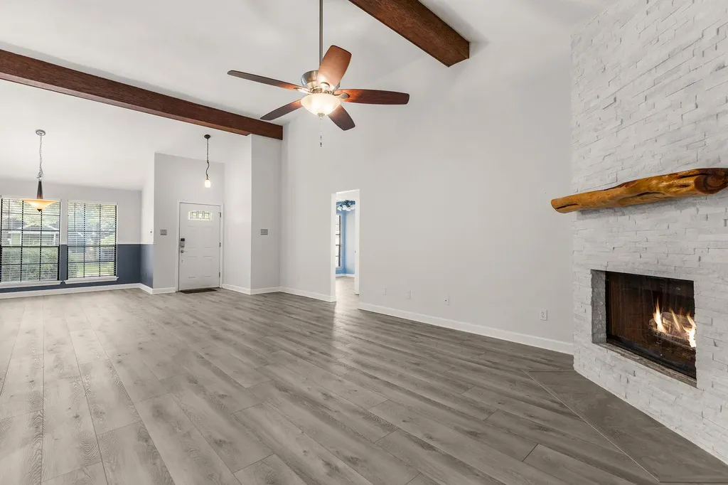 2409 Water Well Lane Austin TX 78728