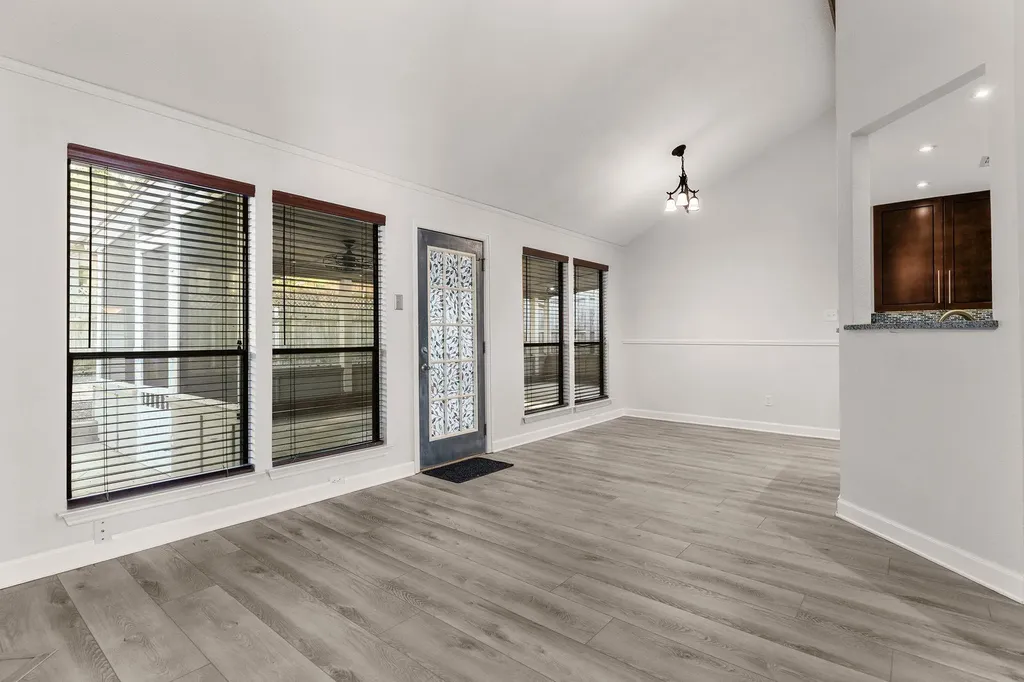 2409 Water Well Lane Austin TX 78728
