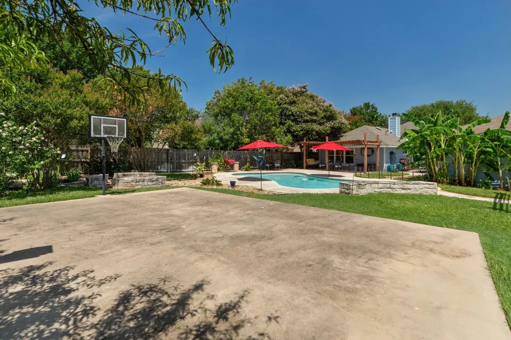 1817 Mason Creek Boulevard Leander TX 78641