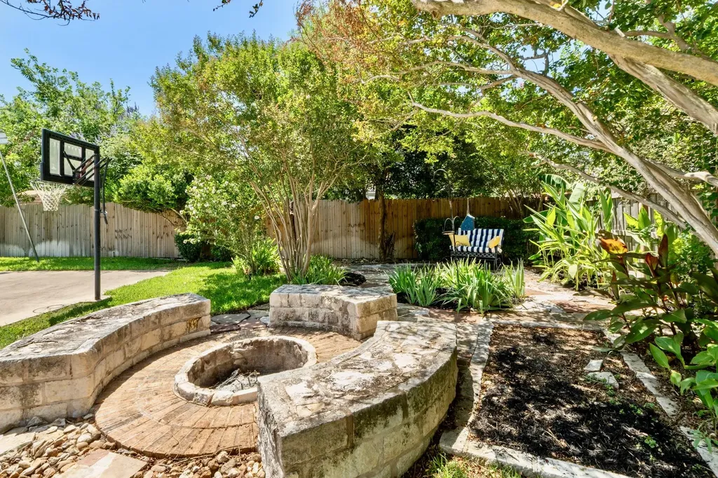 1817 Mason Creek Boulevard Leander TX 78641