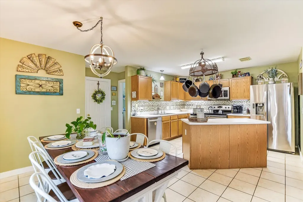 913 Polished Stone Cove Pflugerville TX 78660