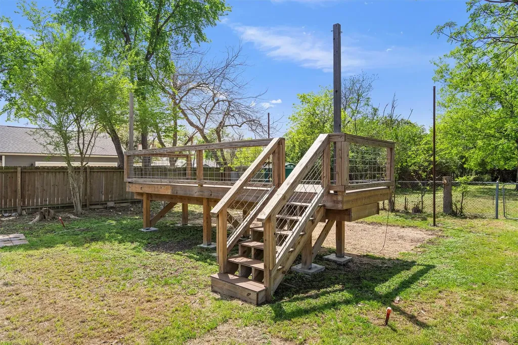 901 Kimbro Street Taylor TX 76574