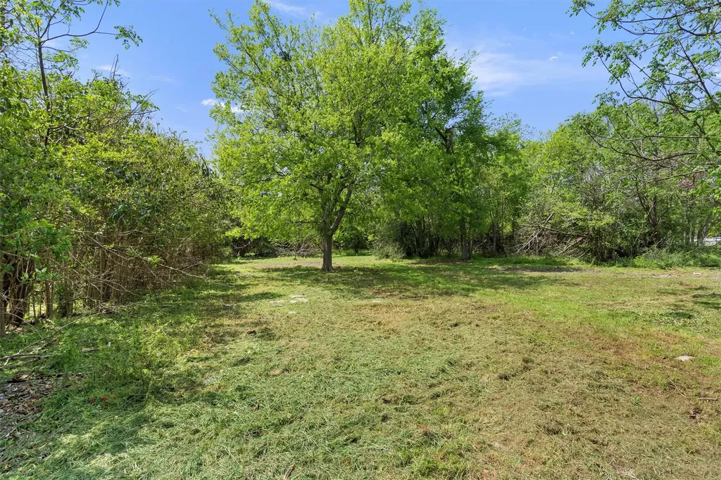 901 Kimbro Street Taylor TX 76574