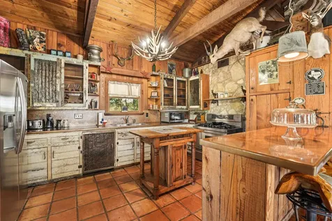 190 Private Road 3011 Lampasas TX 76550