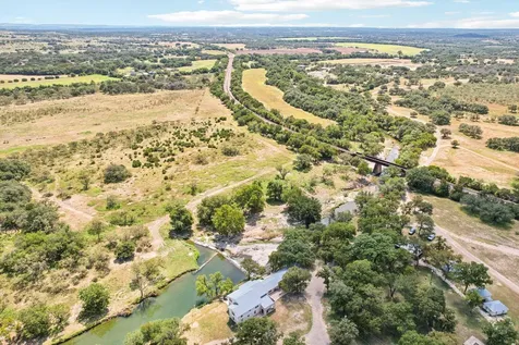 190 Private Road 3011 Lampasas TX 76550