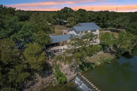 190 Private Road 3011 Lampasas TX 76550