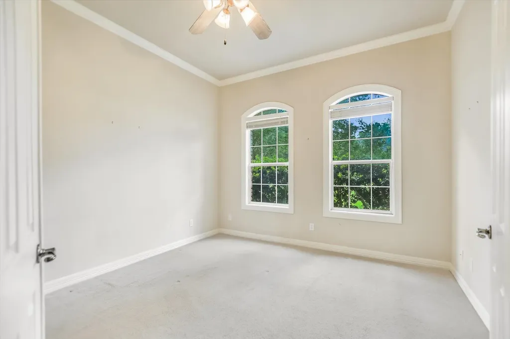 801 Chrissys Cove Austin TX 78733